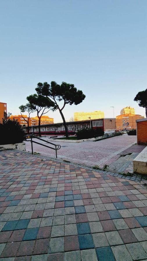 Almendrales Apartment Madrid Exterior photo