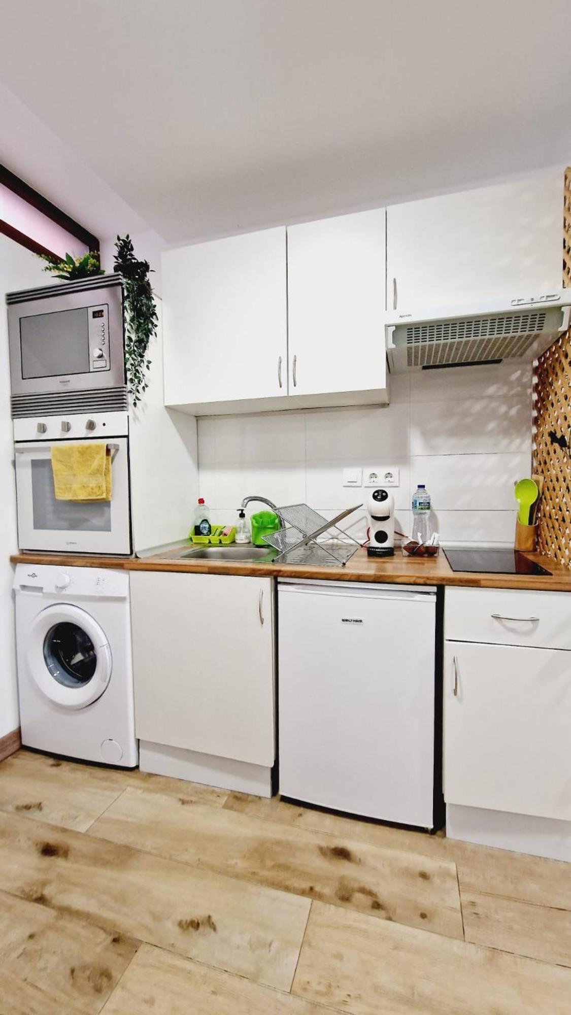 Almendrales Apartment Madrid Exterior photo