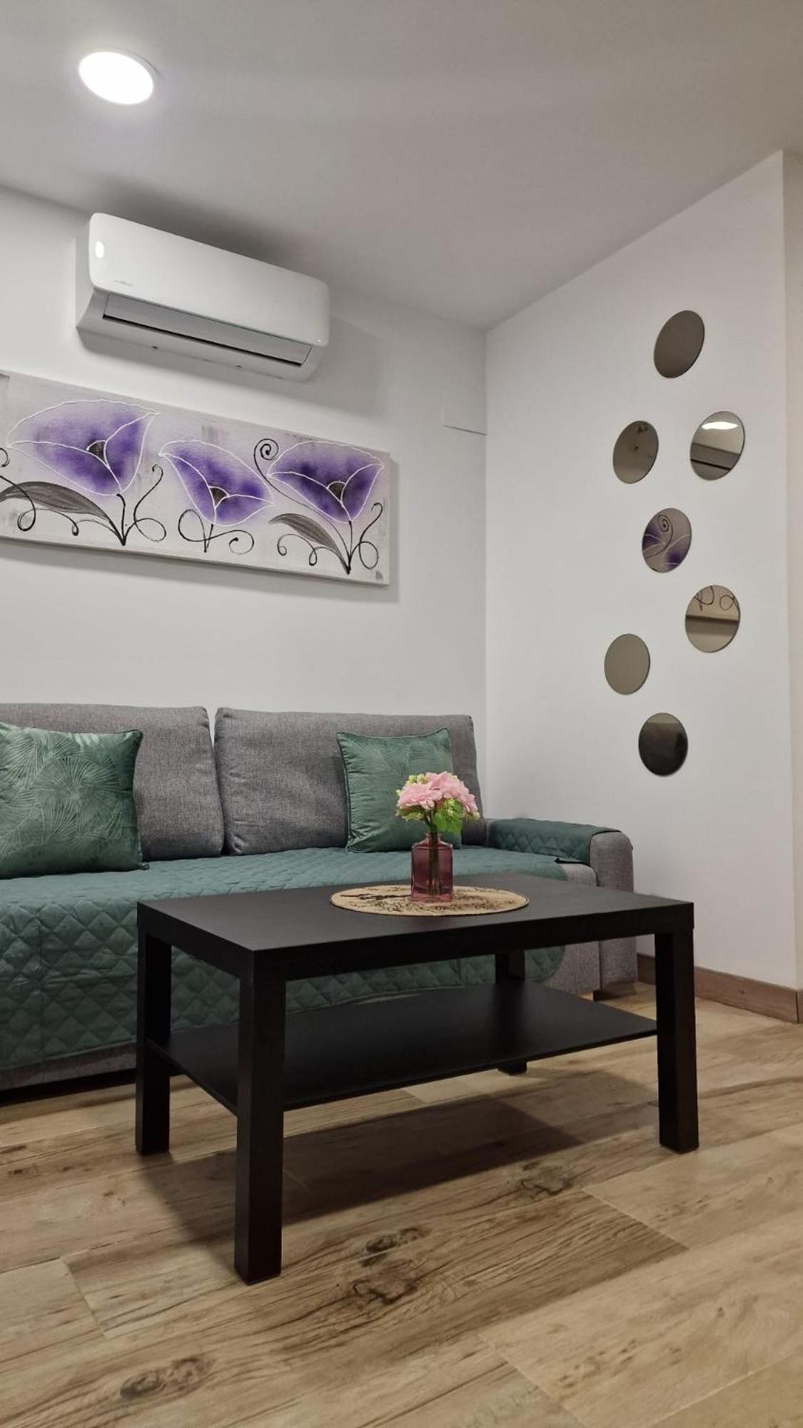 Almendrales Apartment Madrid Exterior photo